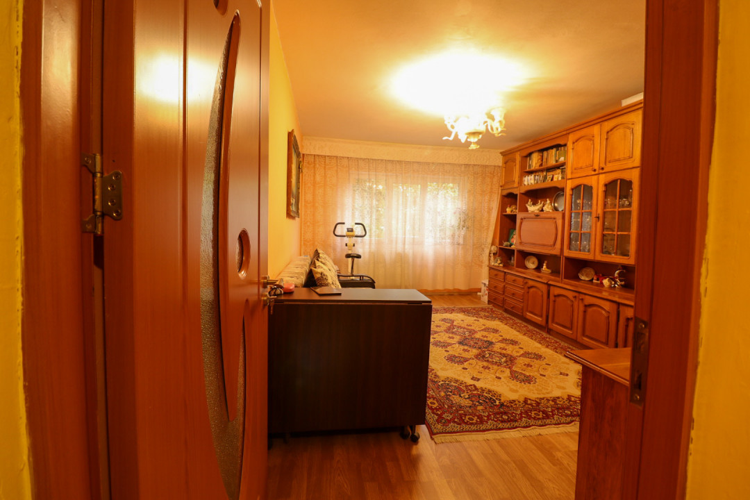 Apartament cu 3 camere in cartierul Vasile Alecsandri