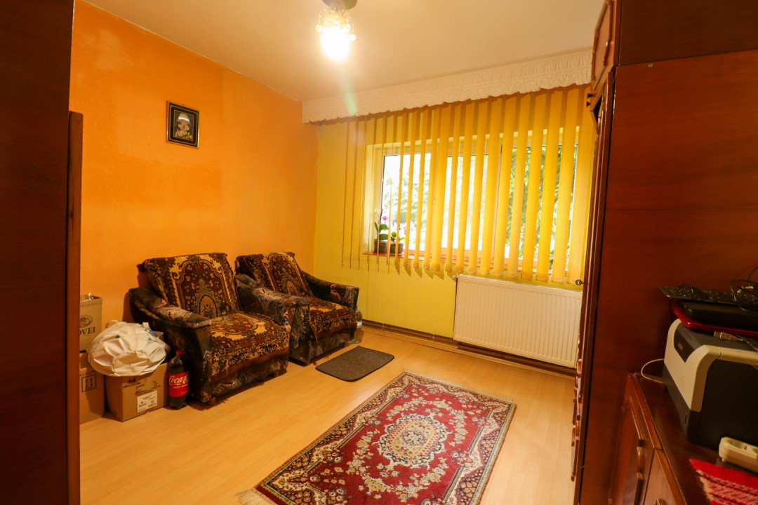 Apartament cu 3 camere in cartierul Vasile Alecsandri