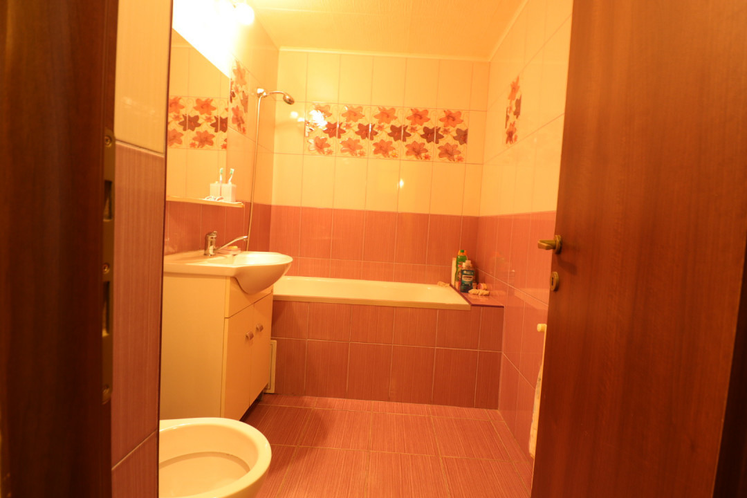 Apartament cu 3 camere in cartierul Vasile Alecsandri