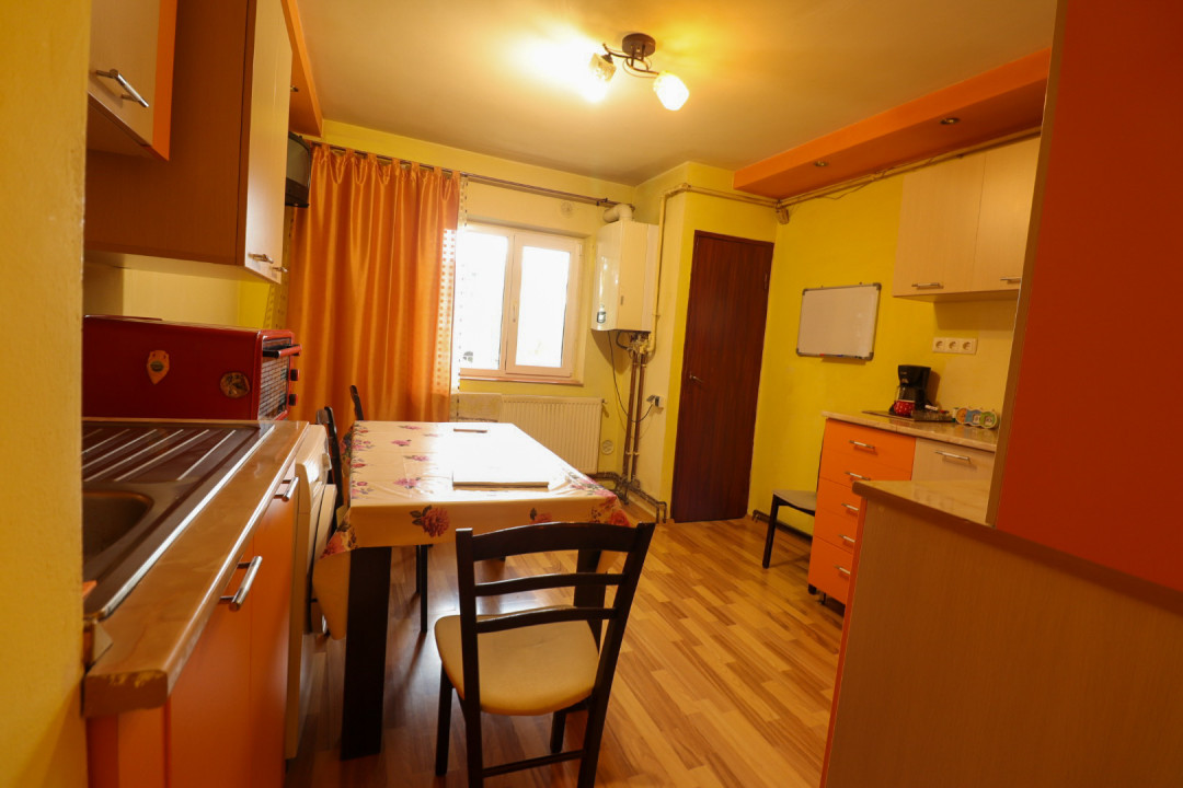 Apartament cu 3 camere in cartierul Vasile Alecsandri