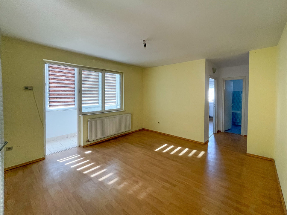 Apartamentu cu 3 camere in zona Casei de Cultura 