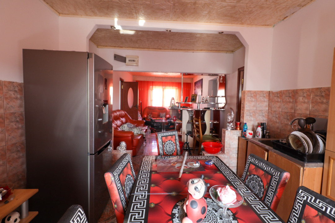 Apartament cu 3 camere in zona Vlad Tepes